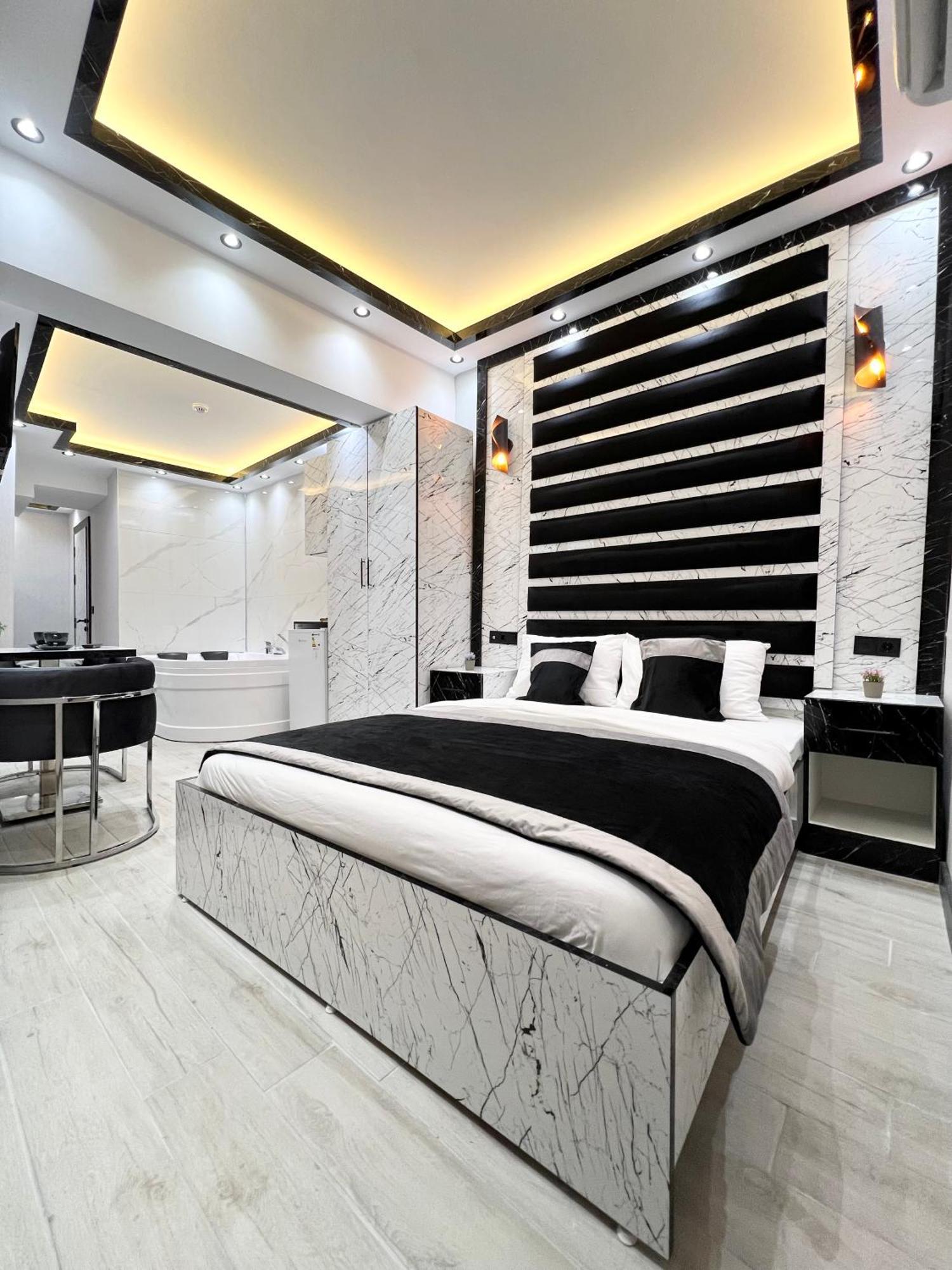 Taksim Larissa Hotel Suites Istanbul Exterior photo