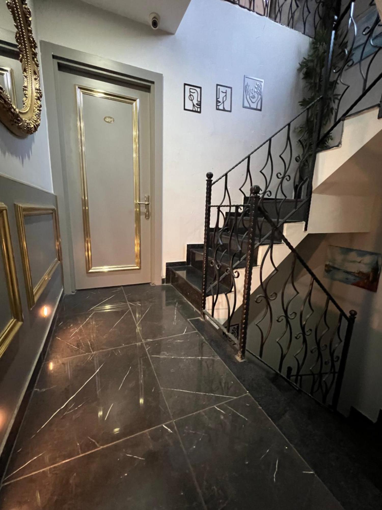 Taksim Larissa Hotel Suites Istanbul Exterior photo